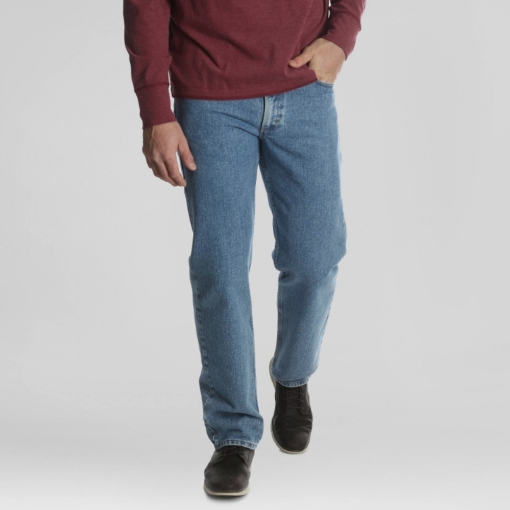 Nwt- Wrangler Men’s 30 x 30 Regular Fit Blue Jeans